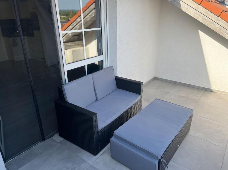 Kirchdorf Lounge - Komplette Moderne Ferienwohnung Mit Parkplatz Unteropfingen ภายนอก รูปภาพ